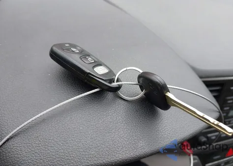 2017 Hyundai Elantra Se z USA, uszkodzony, nr VIN KMHD74LF4HU391674